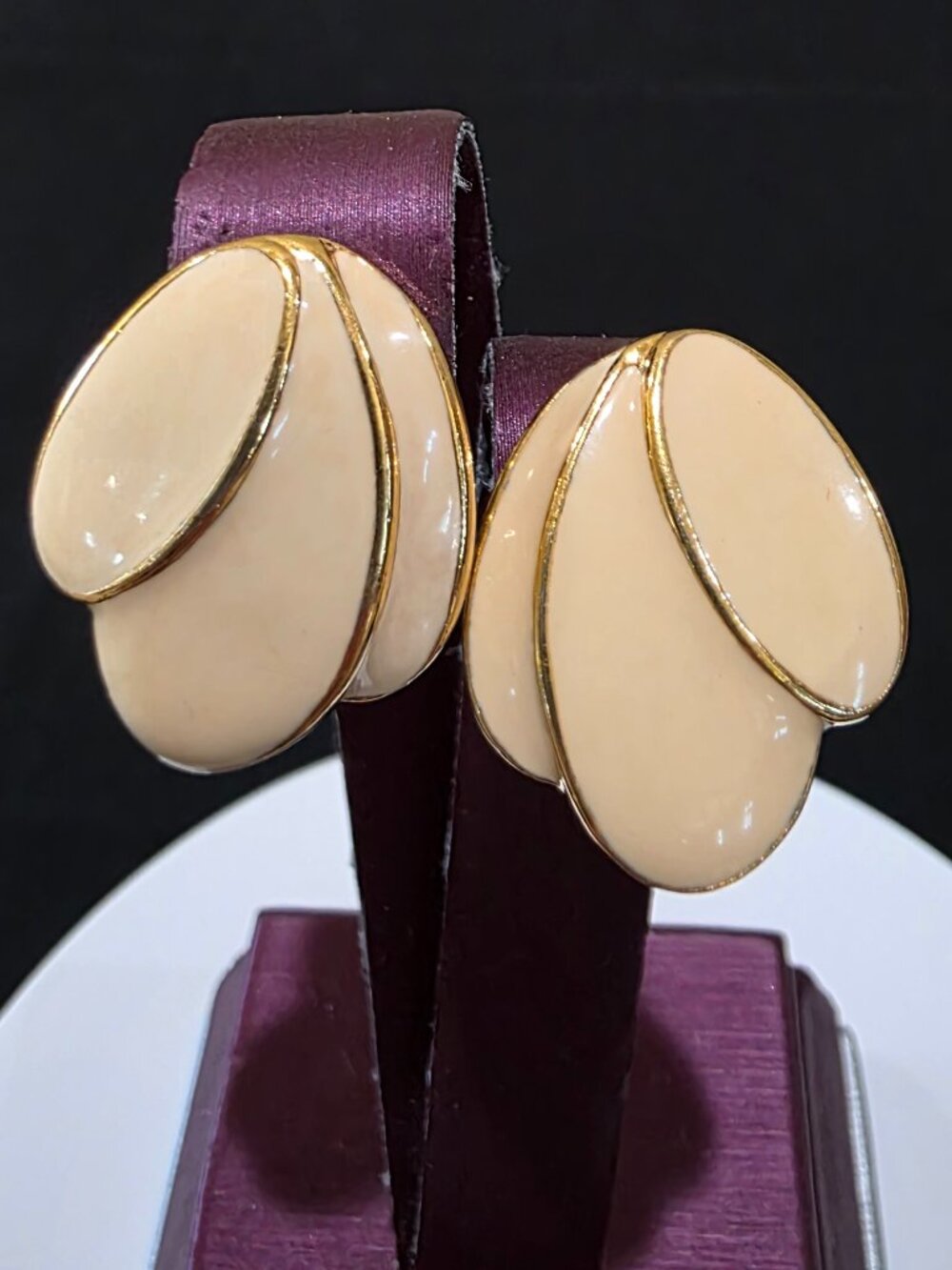 Vintage NAPIER Cream Enamel Leaf Clip On Earrings Gold Tone Tulip Petal 1980's